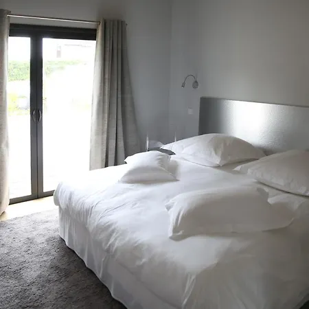 Sleeps 12 Pool Air Con Wifi