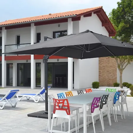 Sleeps 12 Pool Air Con Wifi 别墅 盖塔里